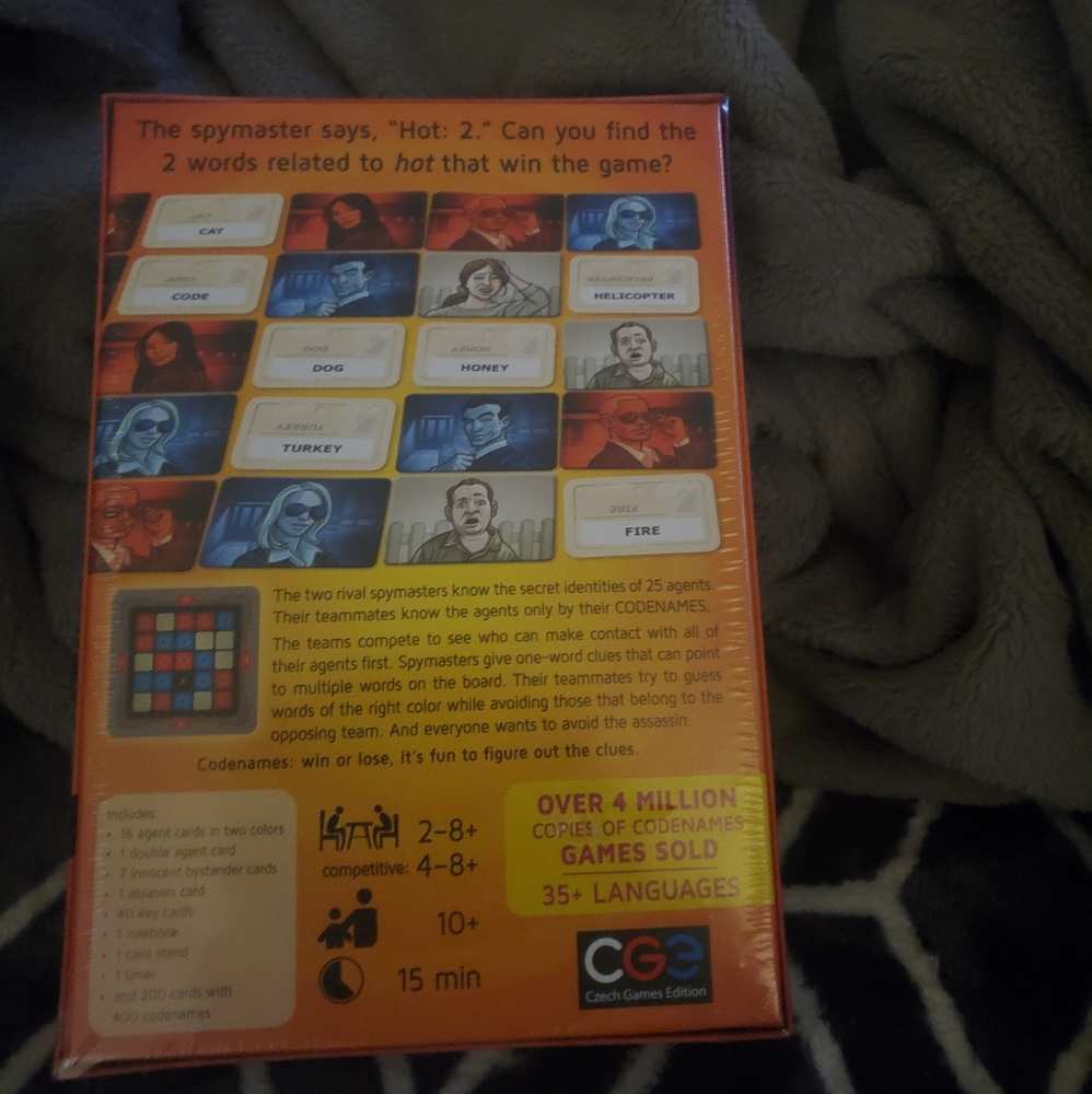 Codenames board game - Picture 2 of 2